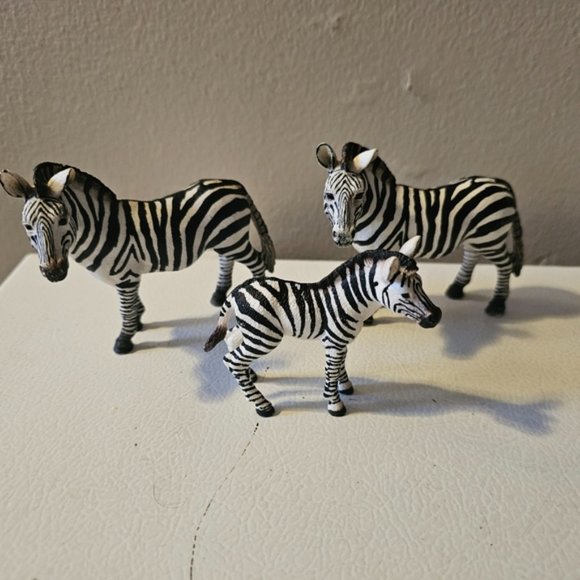 Schleich Safari Animals Set of 13 - Picture 5 of 6